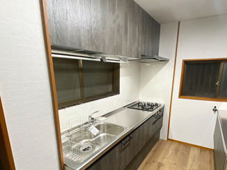 キッチンリフォーム 吊戸棚を有効活用できる、便利なキッチン