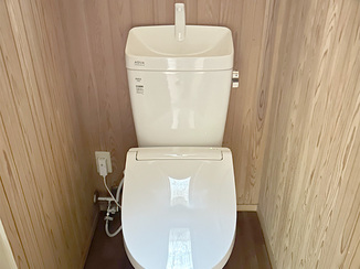 トイレリフォーム お手入れのしやすさにこだわったフチレストイレ