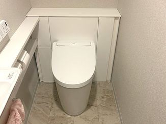トイレリフォーム 印象一新！すっきり片付くキャビネット付きレストルーム